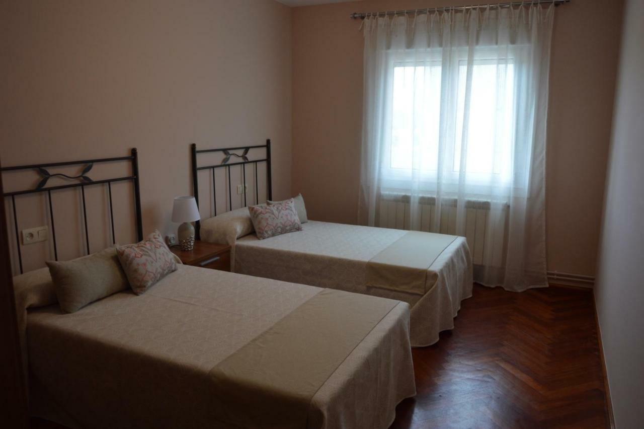 Piso Da Empegada Apartment Arzua Luaran gambar